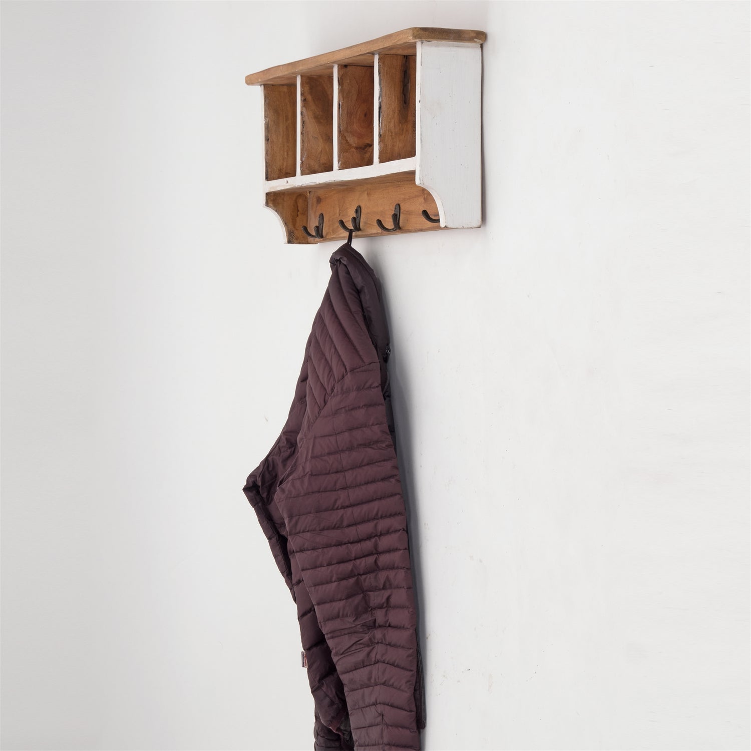RUSTIKALE WANDGARDEROBE mit Fächern "VINTAGE 70" | 70x27x11cm(BxHxT)
